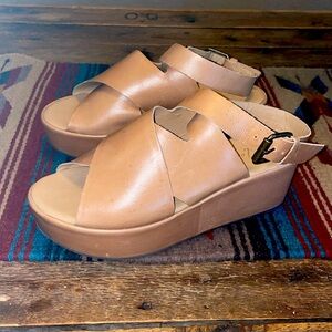 Nude Runaway Matisse platform sandal sz 9